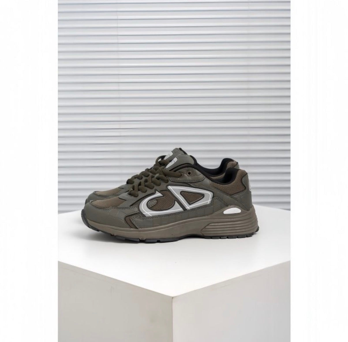 Sneakers Dior B30 Sneakers – Performance & Luxe Moderne